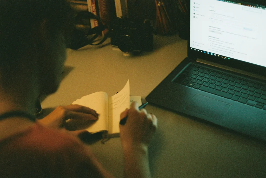 niche online zine business idea