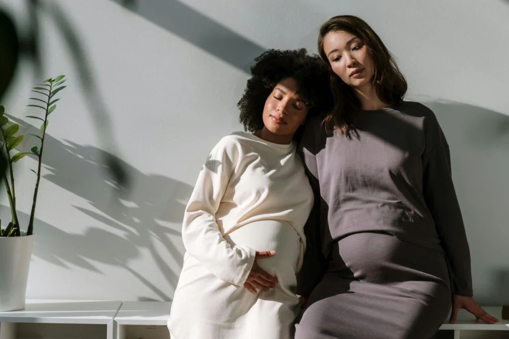 fashion styling for expectant mothers