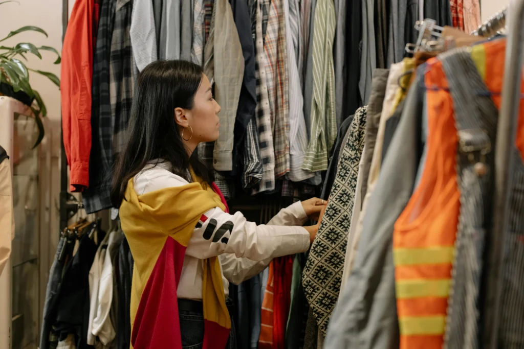 second-hand clothing boutique idea
