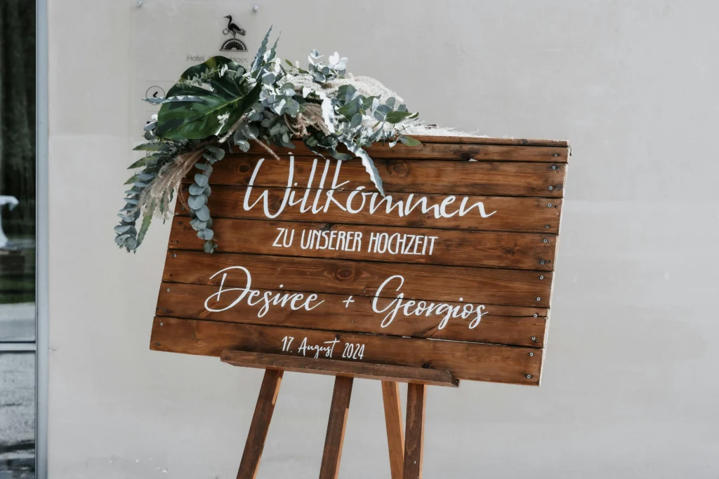 custom wedding signage business idea