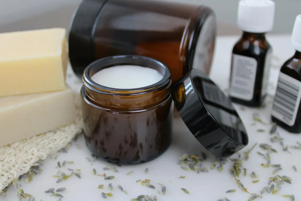 Refillable jars with skincare products